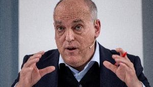 特巴斯转文暗讽巴萨：注册奥尔莫如超时停车，CSD裁决不公正&amp;矛盾